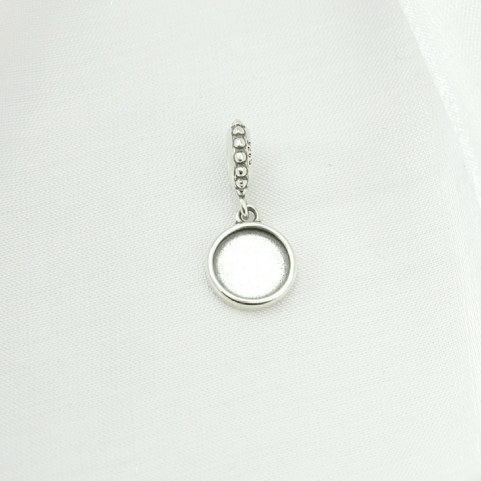 Keepsake Breast Milk Resin Charm Bezel Thick Bracelet Connector Antiqued Solid 925 Sterling Silver 9MM Round Tray for Resin 4.5MM Hole1431099 - Click Image to Close