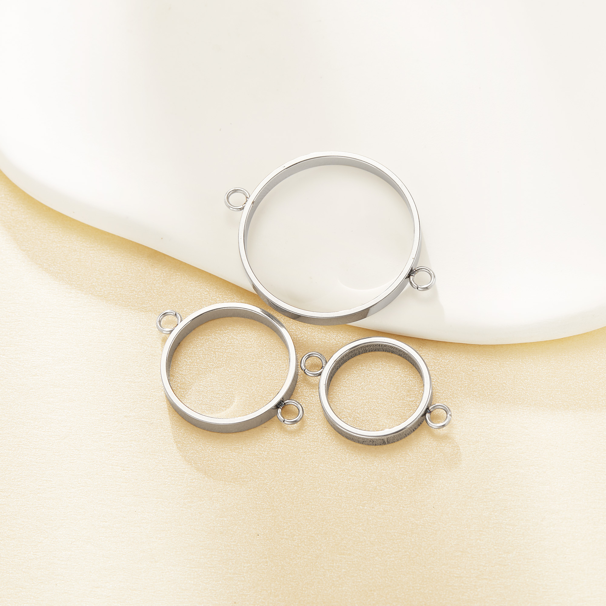 Stainless Steel Round Circle Pendant Charm With Two Loops,Minimalist Art Deco Circle Pendant Charm,Daily DIY Pendant Charm Supplies 1431575 Stainless Steel Round Circle Pendant Charm With Two Loops,Minimalist Art Deco Circle Pendant Charm,Daily DIY Pendant Charm Supplies 1431575