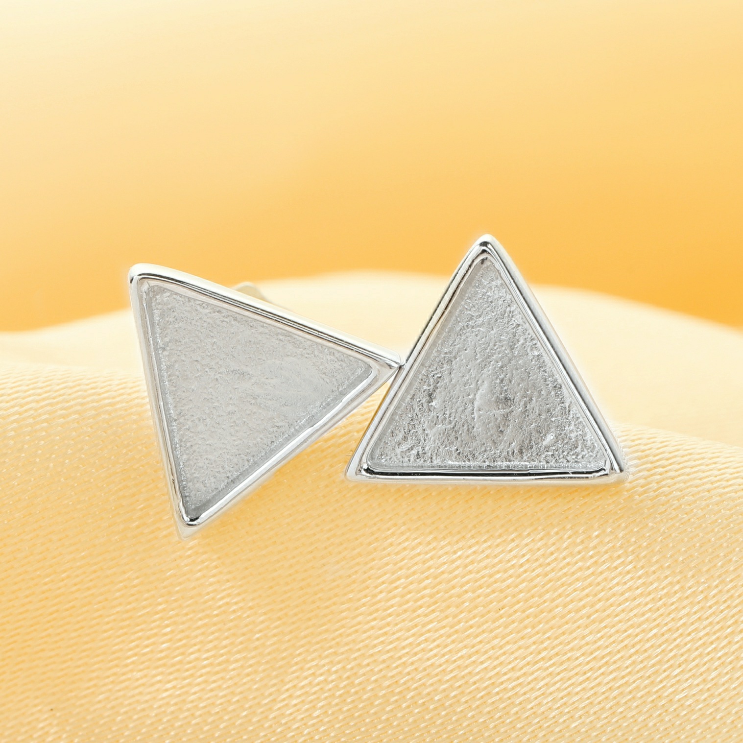 1Pair 8MM Keepsake Breast Milk Resin Triangle Earrings Blank Settings,Solid 925 Sterling Silver Rose Gold Plated Studs Earrings,DIY Earrings Supplies 1706138 - Click Image to Close