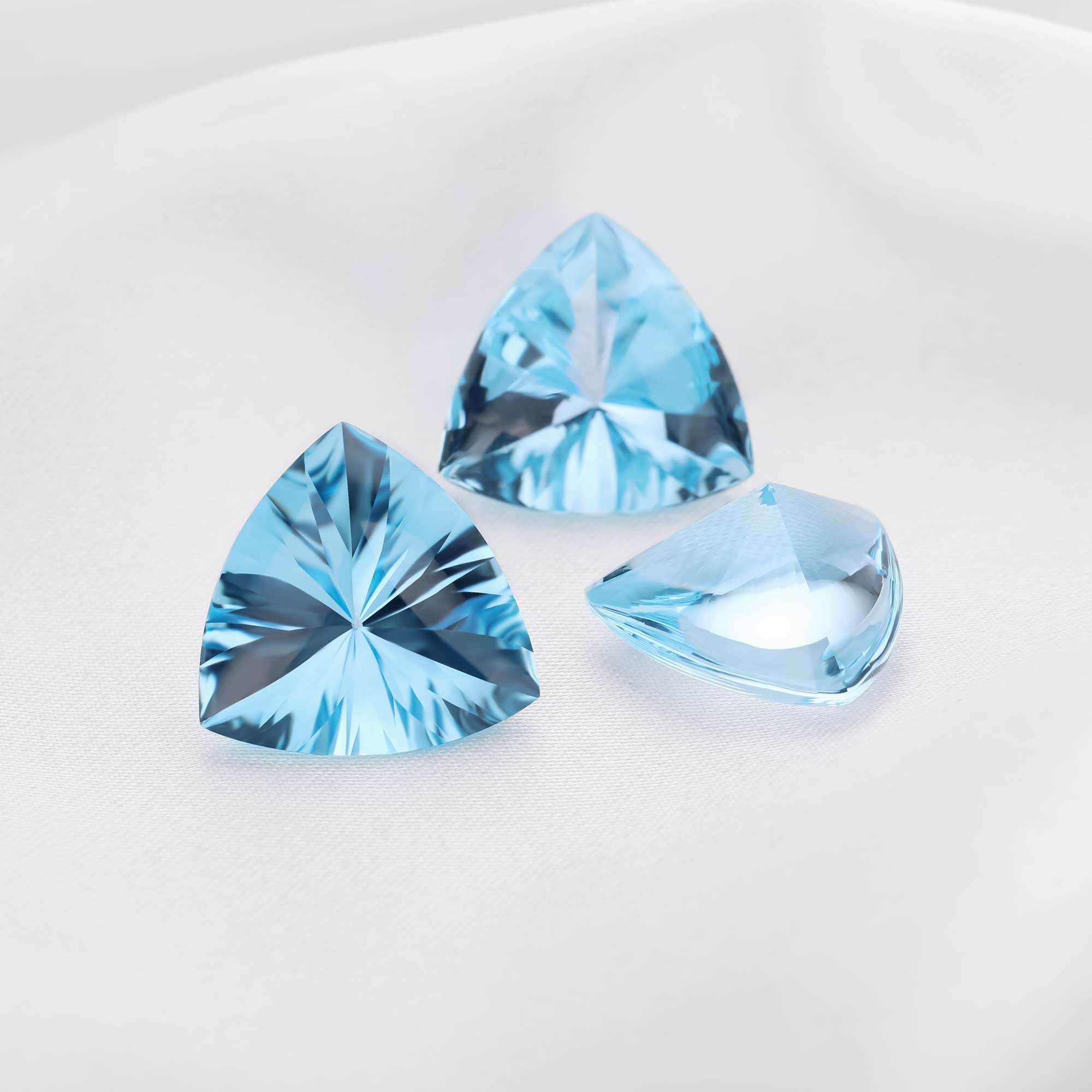 Large Trillion Cut Nature Swiss Blue Topaz Gemstone,November Birthstone,Blue Triangle Gemstone,DIY Jewelry Supplies - Click Image to Close