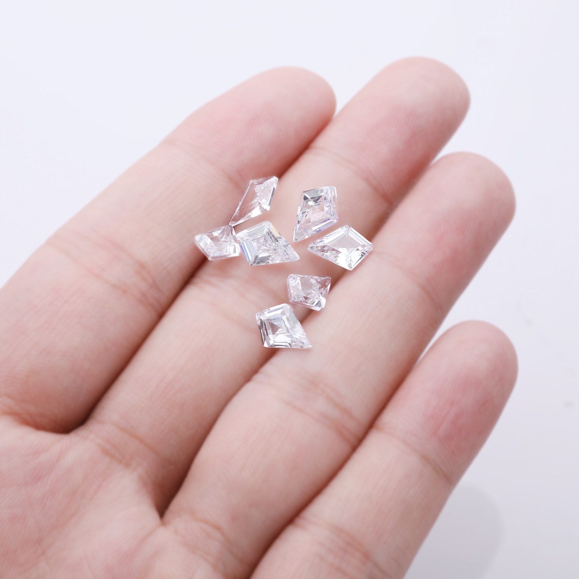 5Pcs Cubic Zirconia Kite Cut Faceted CZ Stone,White Birthstone,April Birthstone,Loose Gemstone,Semi-precious Gemstone,Unique Gemstone,DIY Jewelry Supplies 4160076 - Click Image to Close