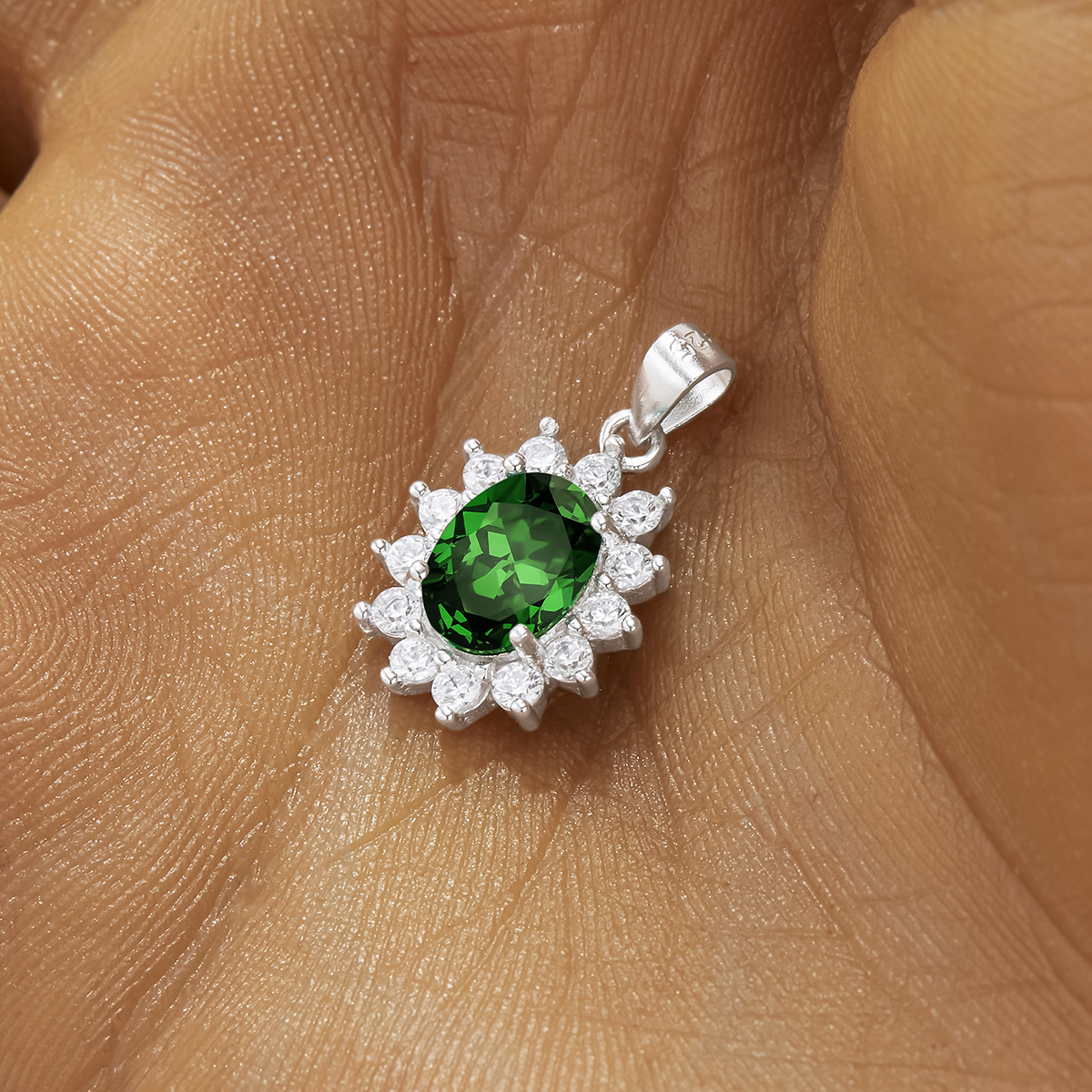 Luxury Oval Pendant With 6x8MM Oval Green Cubic Zirconia,Solid 925 Sterling Silver Pendant Charm,Vintage Styles CZ Stone Pendant 6120052 - Click Image to Close