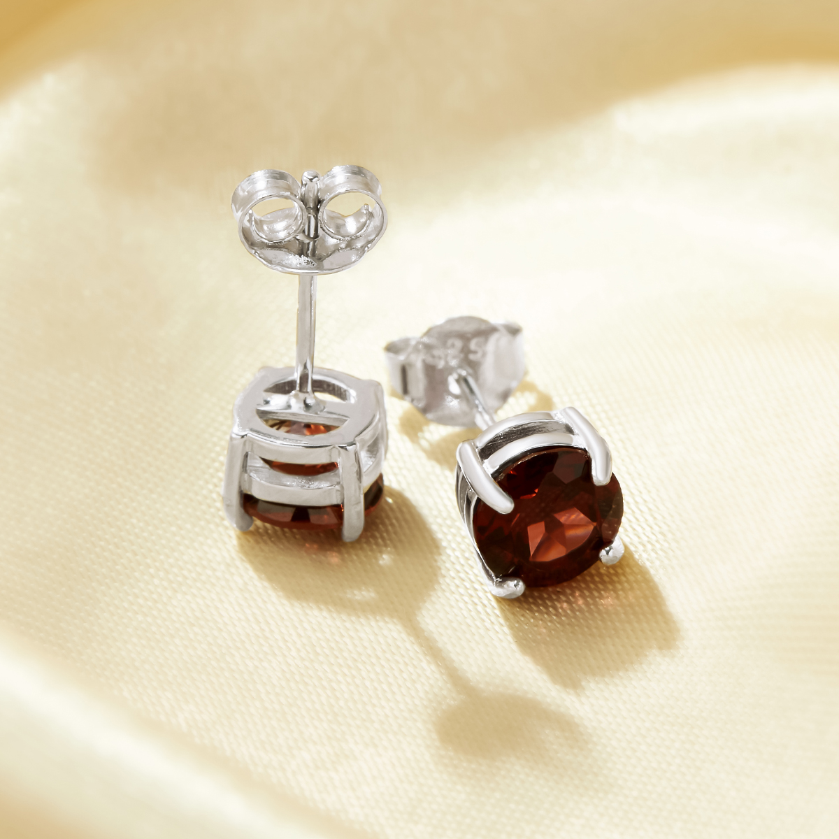 1Pair 6MM Natural Round Red Garnet Studs Earrings,Minimalist Solid 925 Sterling Silver Gold Plated Earrings,January Birthstone Earring 6310076 - Click Image to Close